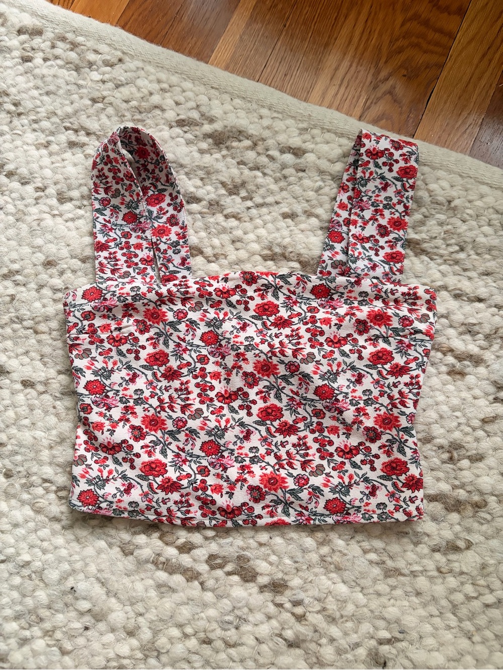Abercrombie & Fitch White Crop Top with Red Floral Print